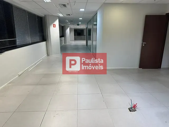 Conjunto comercial com 404m², à venda ou para alugar, no bairro Bela Vista em São Paulo