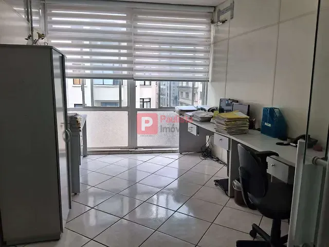 Conjunto comercial com 160m², à venda, no bairro República em São Paulo