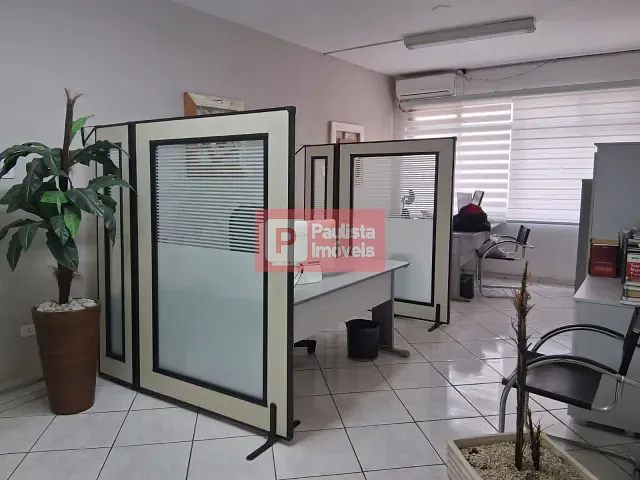 Conjunto comercial com 160m², à venda, no bairro República em São Paulo