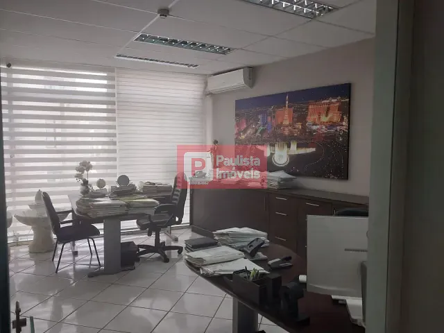 Conjunto comercial com 160m², à venda, no bairro República em São Paulo