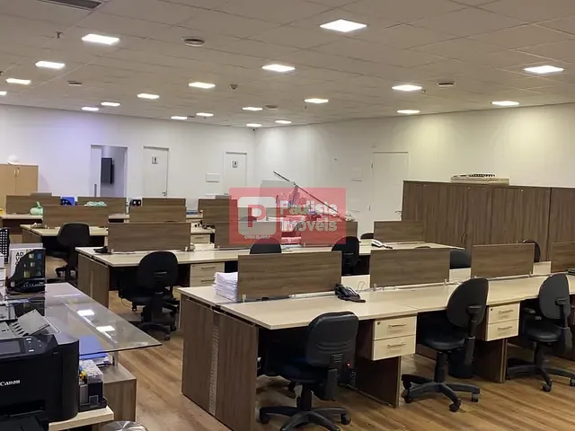 Conjunto comercial com 265m², para alugar, no bairro Vila Cordeiro em São Paulo