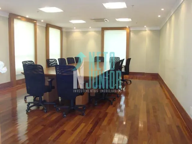 Conjunto comercial com 169m², para alugar, no bairro Moema em São Paulo