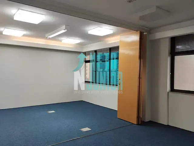 Conjunto comercial com 295m², à venda ou para alugar, no bairro Moema em São Paulo