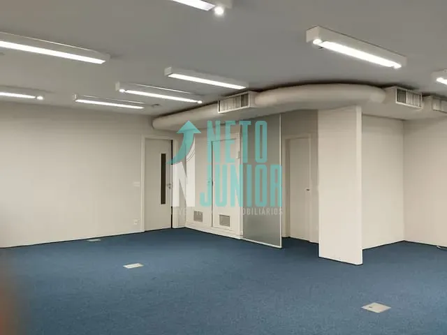 Conjunto comercial com 145m², para alugar, no bairro Moema em São Paulo