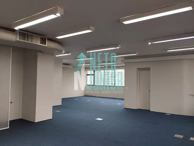 Conjunto comercial com 145m², para alugar, no bairro Moema em São Paulo