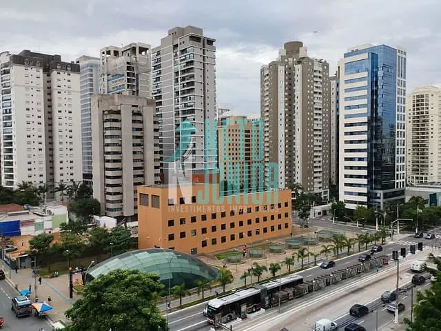 Conjunto comercial com 140m², à venda ou para alugar, no bairro Moema em São Paulo