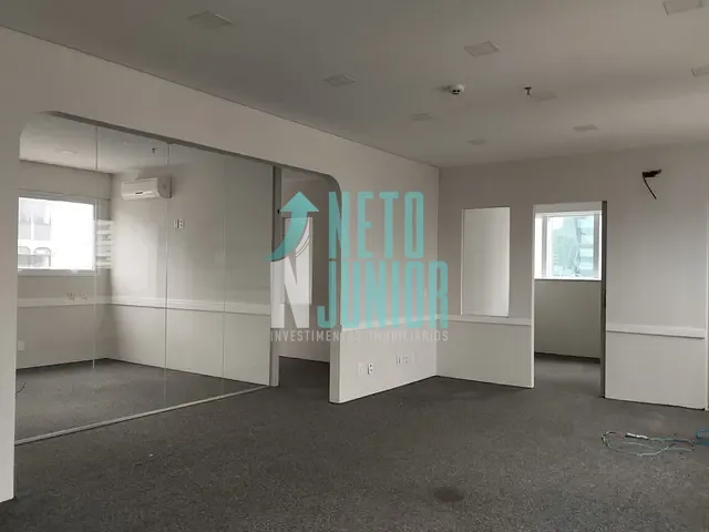 Conjunto comercial com 110m², para alugar, no bairro Itaim Bibi em São Paulo