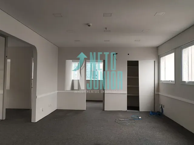 Conjunto comercial com 110m², para alugar, no bairro Itaim Bibi em São Paulo
