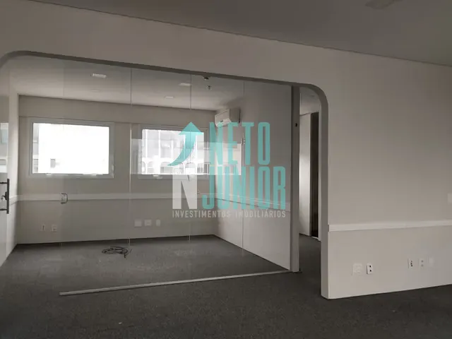 Conjunto comercial com 110m², para alugar, no bairro Itaim Bibi em São Paulo