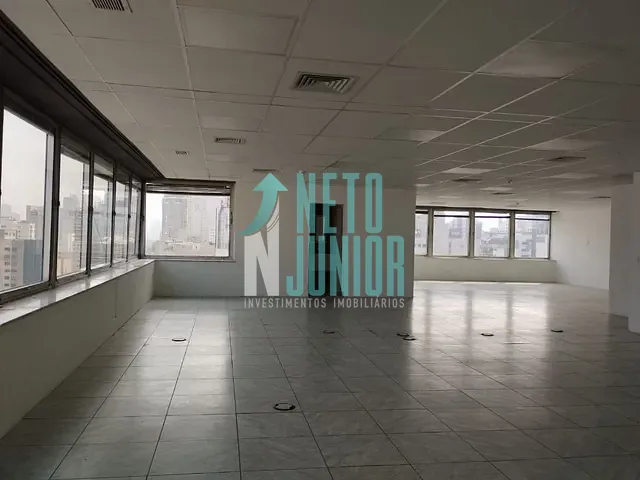 Conjunto comercial com 266m², para alugar, no bairro Itaim Bibi em São Paulo