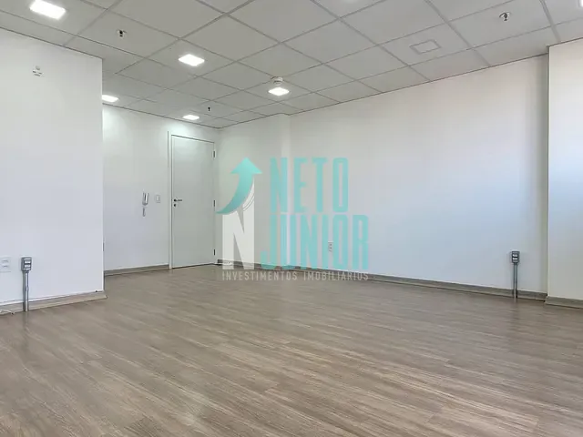 Conjunto comercial com 42m², para alugar, no bairro Santo Amaro em São Paulo