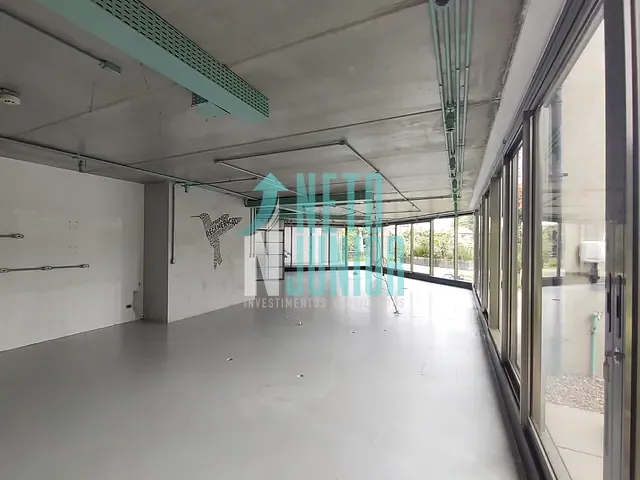 Conjunto comercial com 225m², para alugar, no bairro Vila Madalena em São Paulo