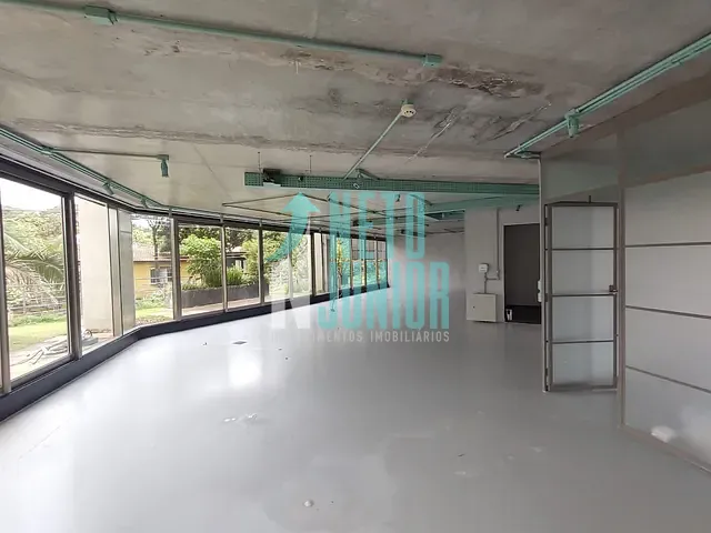 Conjunto comercial com 225m², para alugar, no bairro Vila Madalena em São Paulo