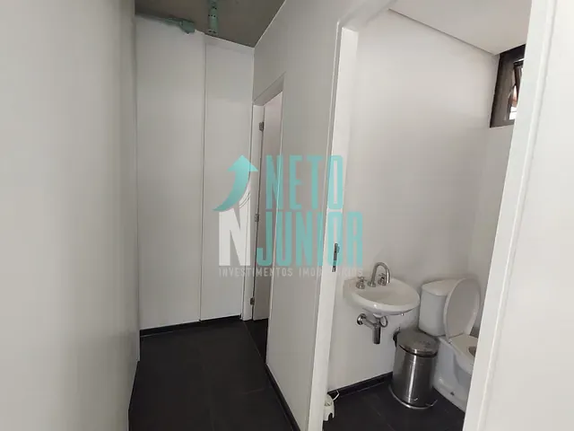 Conjunto comercial com 225m², para alugar, no bairro Vila Madalena em São Paulo