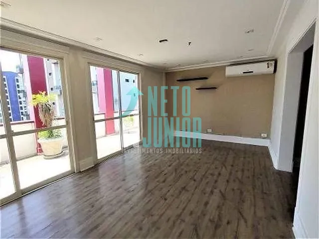 Conjunto comercial com 220m², para alugar, no bairro Moema em São Paulo