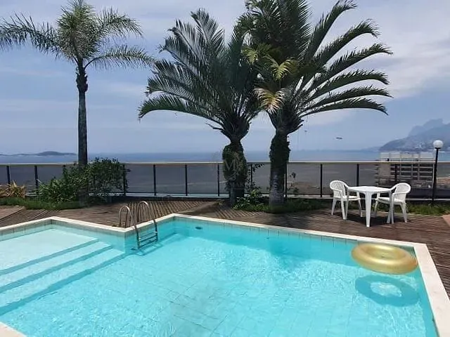 Cobertura / Penthouse com 900m² 2 quartos e 7 banheiros, à venda ou para alugar, no bairro Copacabana em Rio de Janeiro