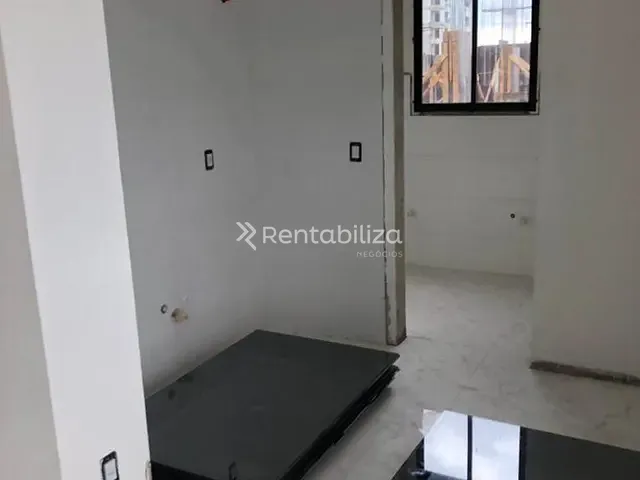 Cobertura / Penthouse com 130m² 3 quartos e 3 banheiros, à venda, no bairro Meia Praia em Itapema