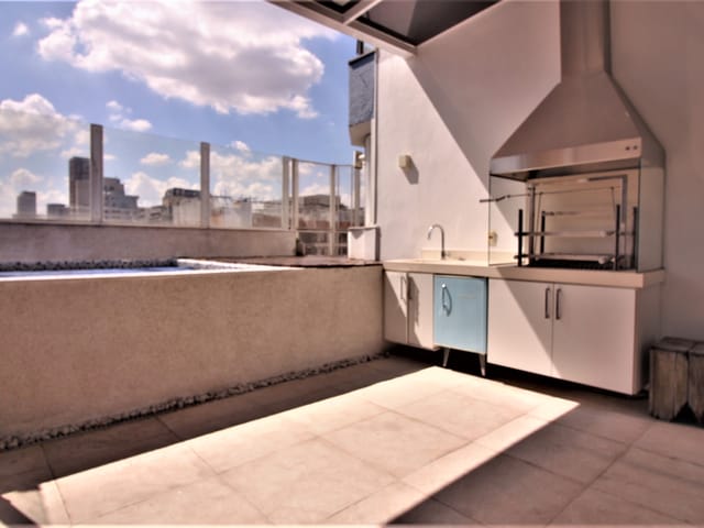 Cobertura / Penthouse com 310m² 3 quartos e 4 banheiros, à venda ou para alugar, no bairro Vila Nova Conceição em São Paulo
