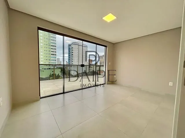 Cobertura / Penthouse com 235m² 3 quartos e 2 banheiros, à venda, no bairro Centro em Tramandaí