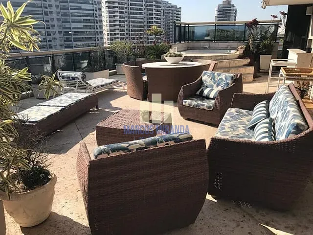 Cobertura / Penthouse com 416m² 5 quartos e 6 banheiros, à venda, no bairro Barra da Tijuca em Rio de Janeiro