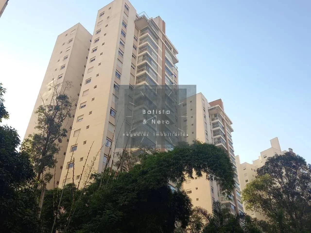 Cobertura, 3 quartos, 230 m² - Foto 1