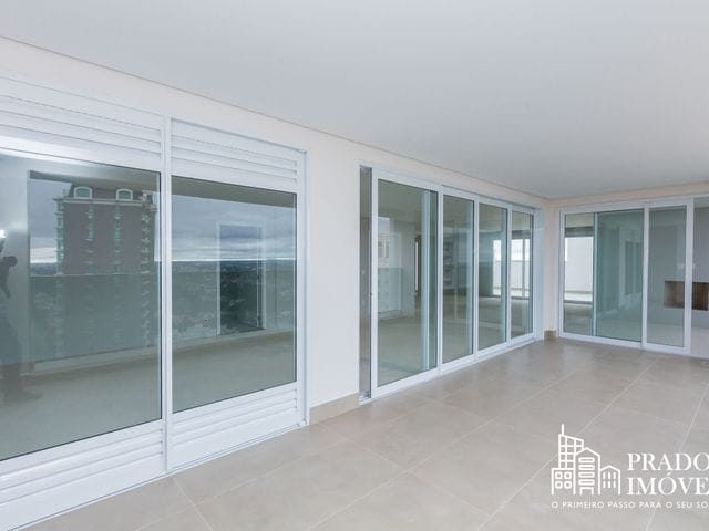 Cobertura / Penthouse com 792m² 4 quartos e 6 banheiros, à venda, no bairro Campo Comprido em Curitiba