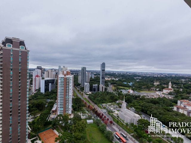Cobertura / Penthouse com 792m² 4 quartos e 6 banheiros, à venda, no bairro Campo Comprido em Curitiba