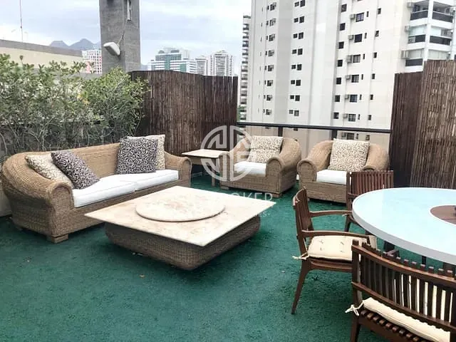 Cobertura / Penthouse com 238m² 3 quartos e 3 banheiros, à venda, no bairro Barra da Tijuca em Rio de Janeiro