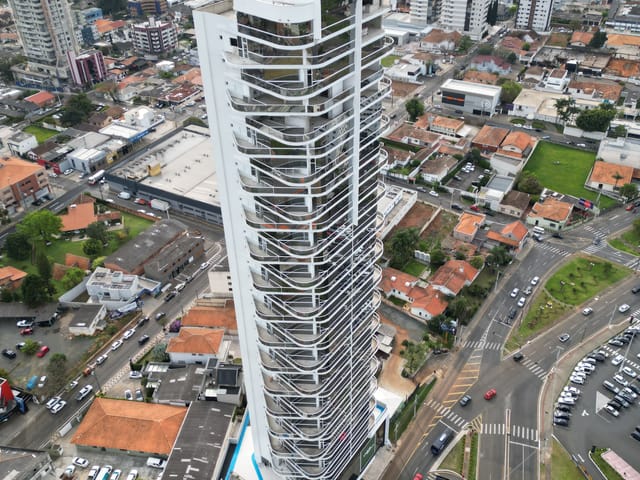 COBERTURA DUPLEX COM ELEVADOR PRIVATIVO E PISCINA EXCLUSIVA, no Centro de Ponta Grossa - PR