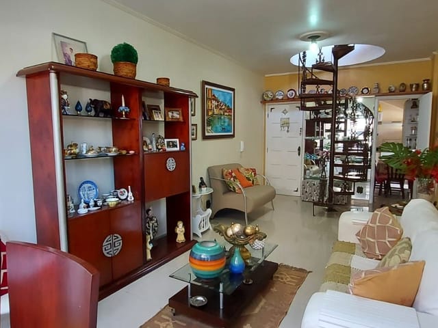 Cobertura / Penthouse com 720m² 3 quartos e 3 banheiros, à venda, no bairro Passagem em Cabo Frio