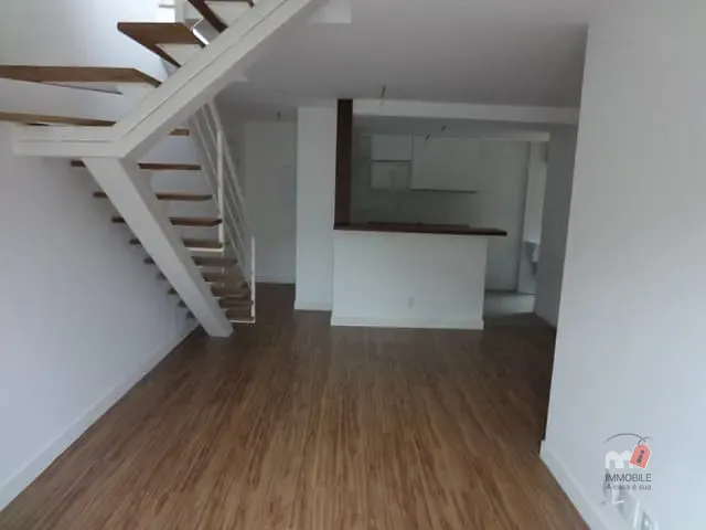 Cobertura / Penthouse 2 quartos e 1 banheiro, à venda, no bairro Corrêas em Petrópolis