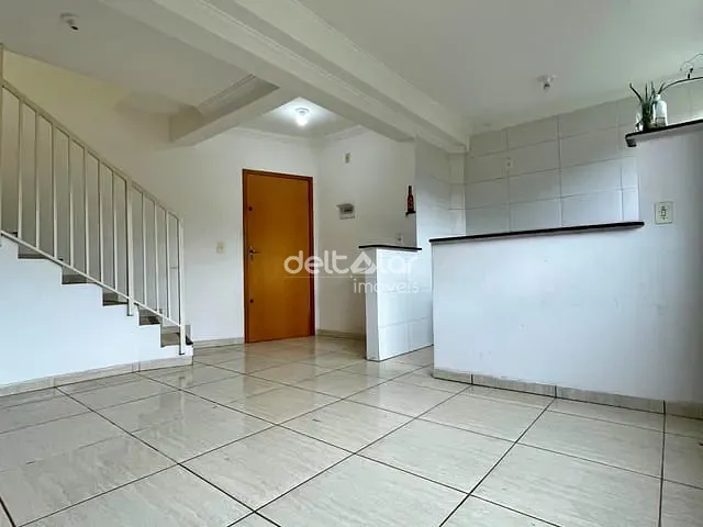 Cobertura / Penthouse com 120m² 2 quartos e 1 banheiro, à venda, no bairro São Cosme de Cima (São Benedito) em Santa Luzia