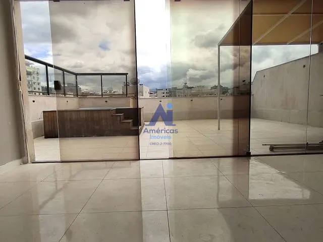 Cobertura / Penthouse com 170m² 3 quartos e 2 banheiros, para alugar, no bairro Anil em Rio de Janeiro