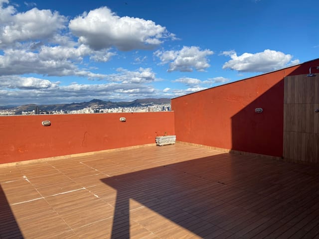 Cobertura / Penthouse com 270m² 3 quartos e 1 banheiro, à venda, no bairro Engenho Nogueira em Belo Horizonte