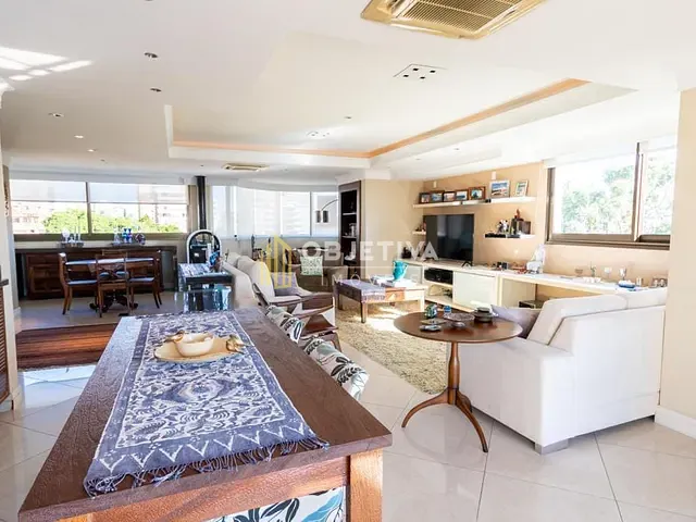 Cobertura / Penthouse 3 quartos e 3 banheiros, à venda, no bairro Auxiliadora em Porto Alegre