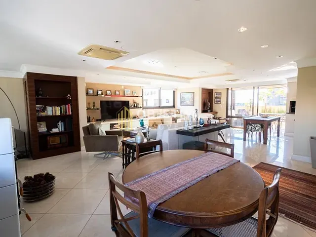 Cobertura / Penthouse 3 quartos e 3 banheiros, à venda, no bairro Auxiliadora em Porto Alegre