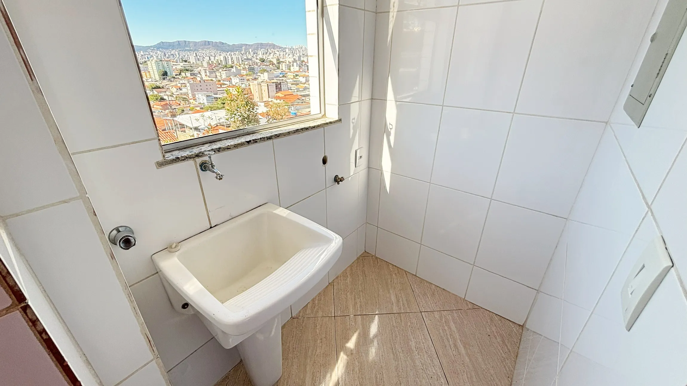 Cobertura para alugar com 3 quartos, suíte e 2 vagas no Bairro Padre Eustáquio em Belo Horizonte/MG