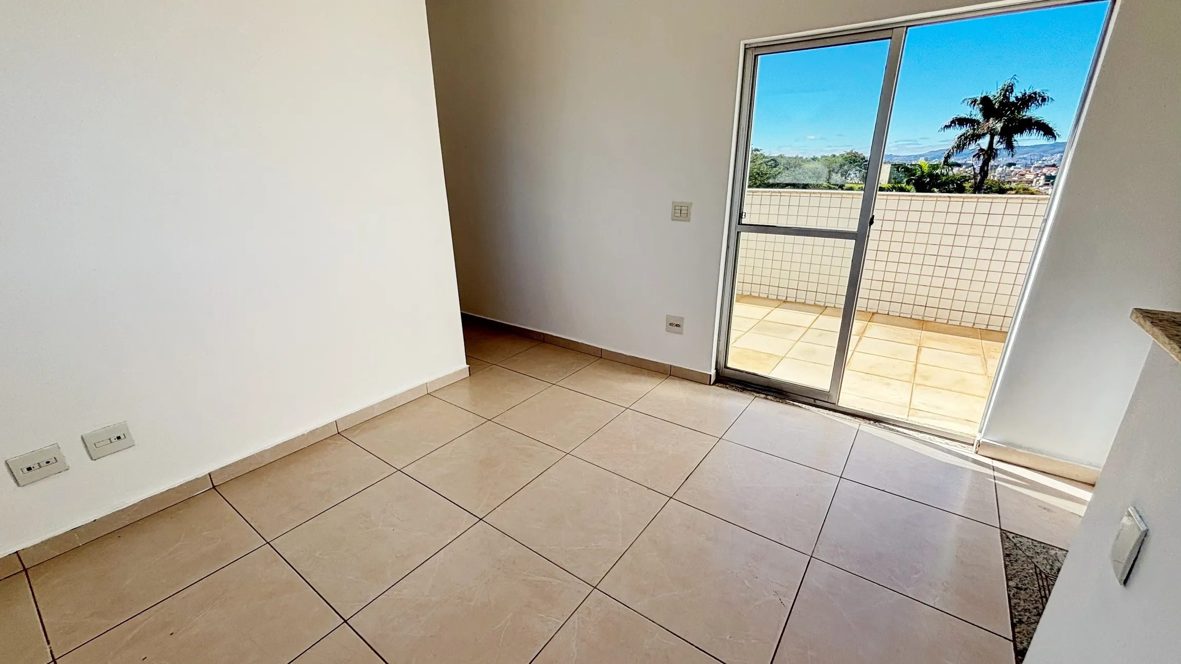 Cobertura para alugar com 3 quartos, suíte e 2 vagas no Bairro Padre Eustáquio em Belo Horizonte/MG