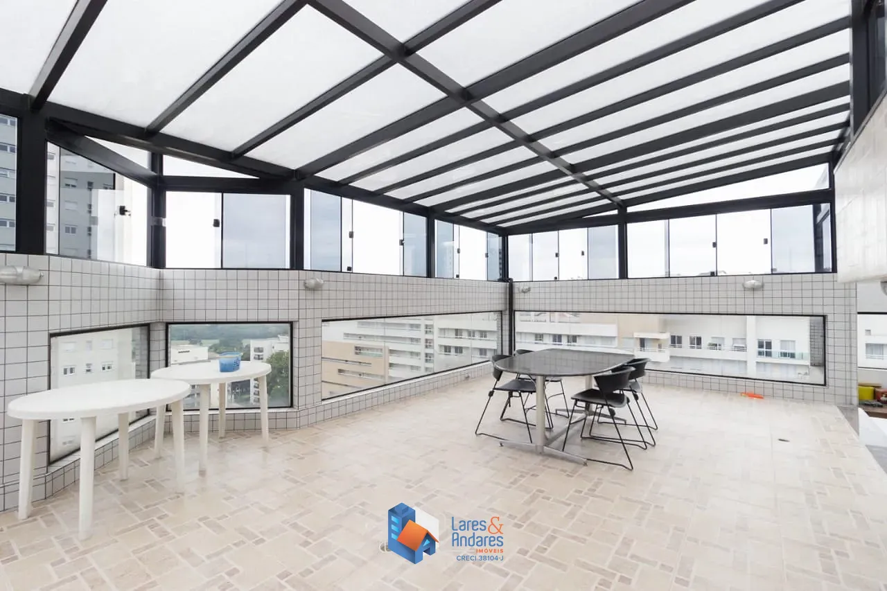 Cobertura, 3 quartos, 198 m² - Foto 2