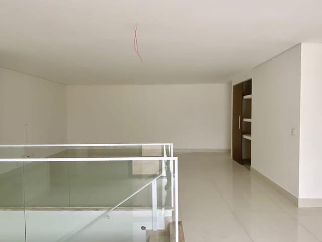 Cobertura / Penthouse com 330m² 4 quartos e 6 banheiros, à venda, no bairro Boqueirão em Santos