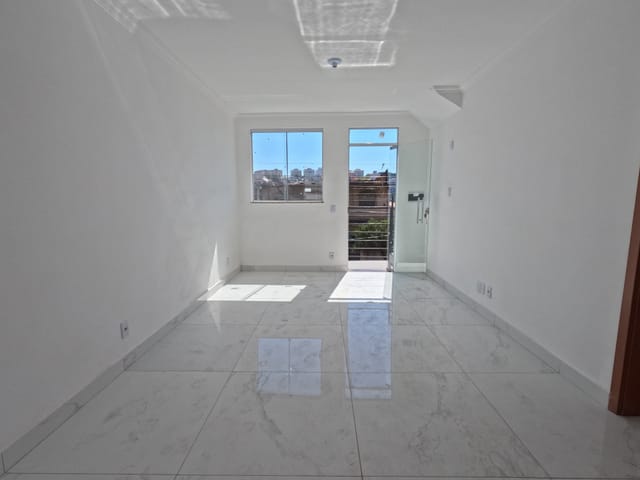Cobertura / Penthouse com 90m² 2 quartos e 1 banheiro, à venda, no bairro Santa Cruz em Belo Horizonte