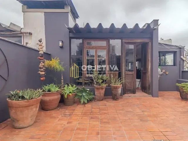 Cobertura / Penthouse 1 quarto e 3 banheiros, à venda, no bairro Moinhos de Vento em Porto Alegre