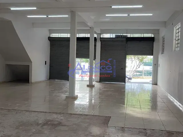 Ponto com 210m², para alugar, no bairro Jardim Califórnia em Jacareí