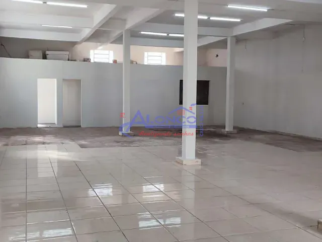 Ponto com 210m², para alugar, no bairro Jardim Califórnia em Jacareí