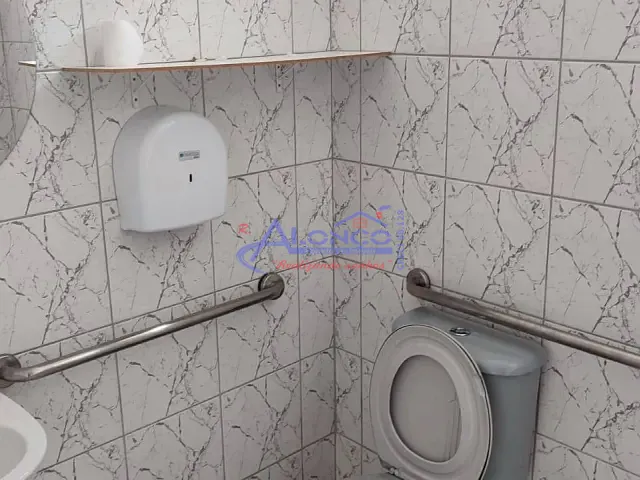 Ponto com 210m², para alugar, no bairro Jardim Califórnia em Jacareí