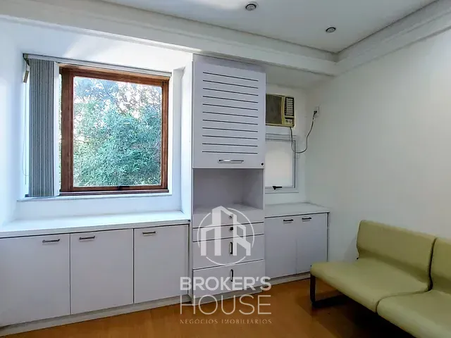 Sala para alugar, no bairro Praia do Canto em Vitória