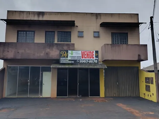 Conjunto comercial com 414m², à venda, no bairro Vila Nova em Apucarana