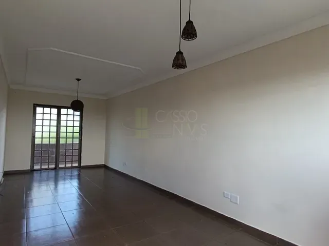 Conjunto comercial com 414m², à venda, no bairro Vila Nova em Apucarana