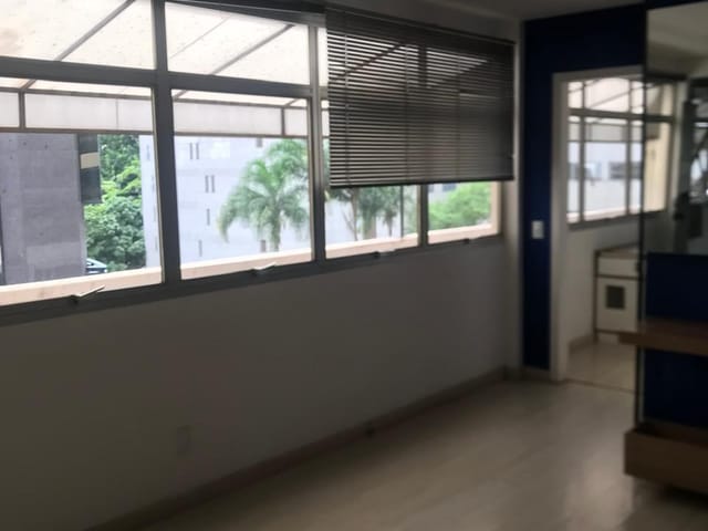 Conjunto comercial à venda, no bairro Funcionários em Belo Horizonte