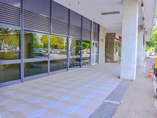 Conjunto comercial com 1893m², à venda ou para alugar, no bairro Asa Sul em Brasília